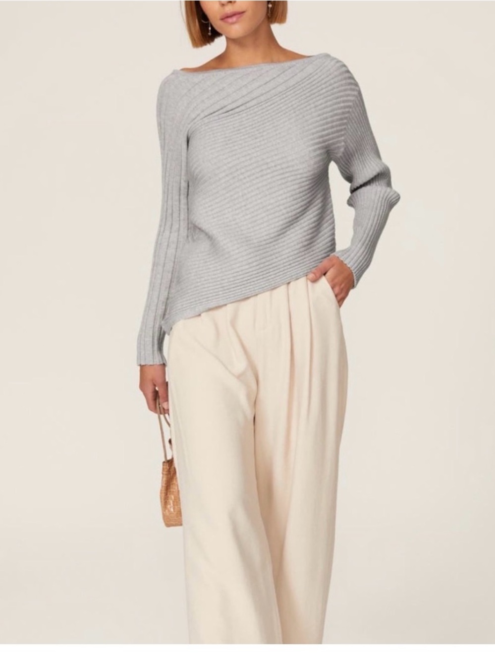 MILLY Asymmetrical Light Gray
Ribbed Knit Sweater xl